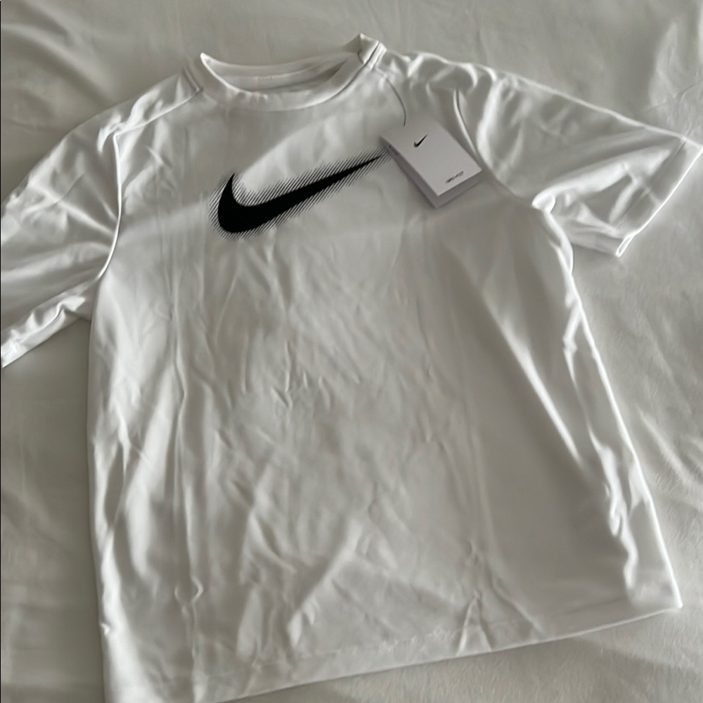 Nike Men's White Short Sleeve Tee